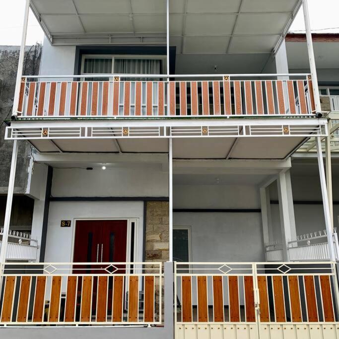 Kayz Villa Batu Dengan Kolam Renang Pribadi Eksteriør billede